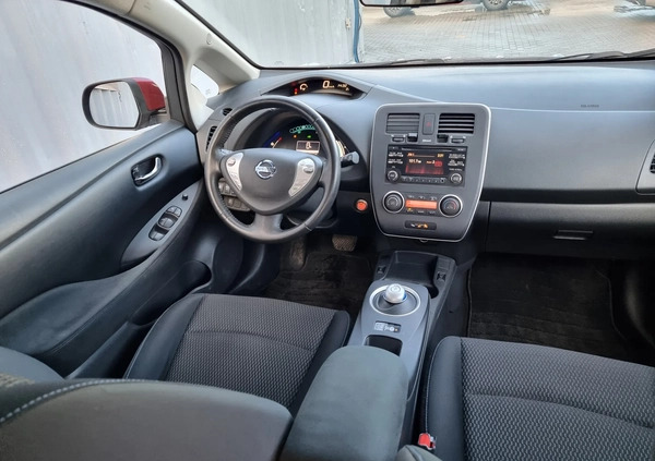 Nissan Leaf cena 42927 przebieg: 110767, rok produkcji 2015 z Darłowo małe 277